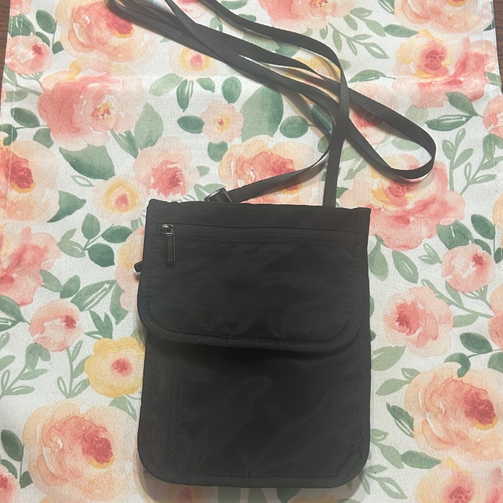 Black Crossbody RFID Conceal Travel wallet Bag